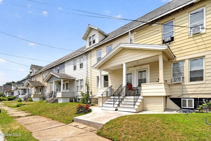 411 Pennsylvania Avenue, Schenectady, NY, photo 2