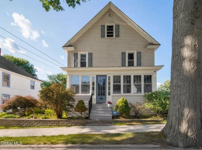 23 Vanwyck Street, Gloversville, NY