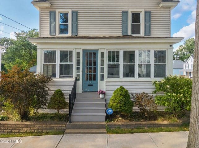 23 Vanwyck Street, Gloversville, NY, photo 4