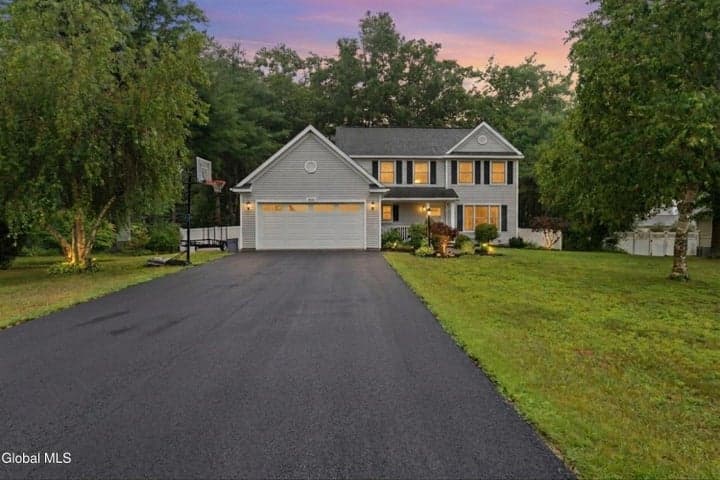 106 Halfmoon Drive, Altamont, NY