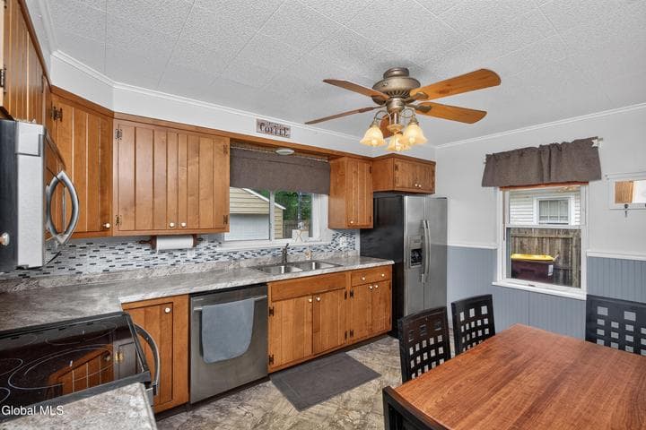 14 Fletcher Road, Albany, NY, photo 3