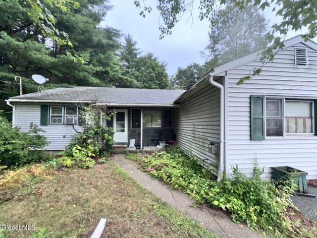 55 Merrit Road Road, South Glens Falls, NY