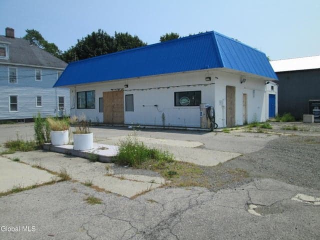 207 W Fulton, Gloversville, NY, photo 2