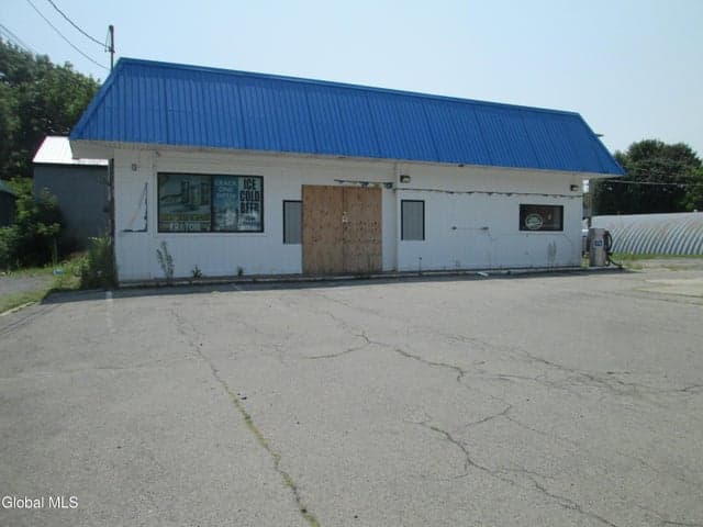 207 W Fulton, Gloversville, NY