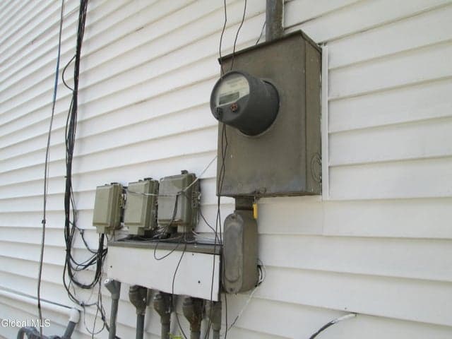 207 W Fulton, Gloversville, NY, photo 5