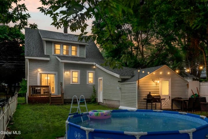 4 Maplewood Avenue, Colonie, NY, photo 2