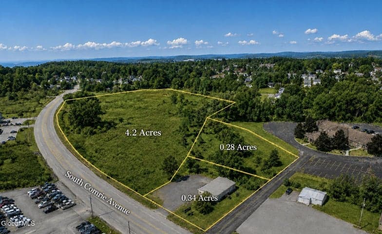 111 S Comrie Avenue, Johnstown, NY, photo 1