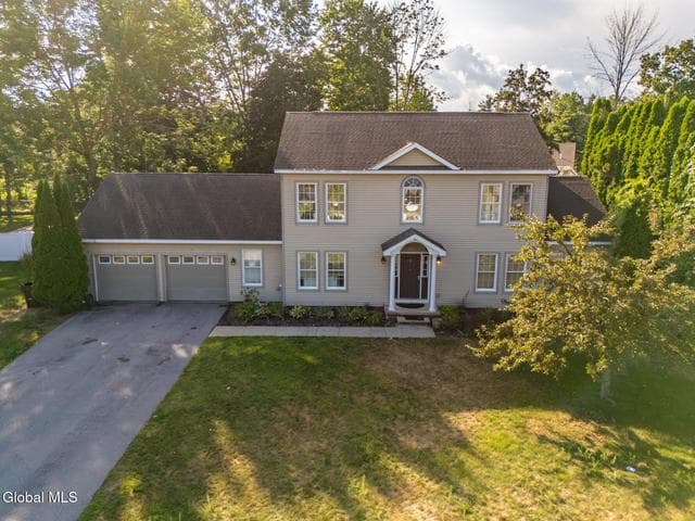 9 Woodcrest Drive, South Glens Falls, NY, photo 2
