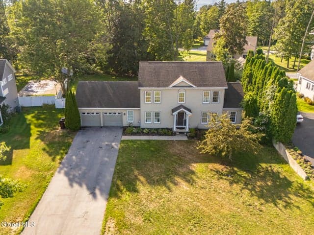 9 Woodcrest Drive, South Glens Falls, NY