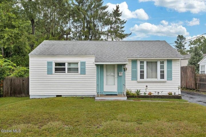 50 Rooney Avenue, Colonie, NY, photo 2