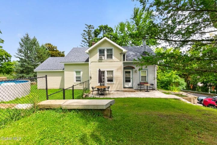 3492 Rosendale Road, Niskayuna, NY