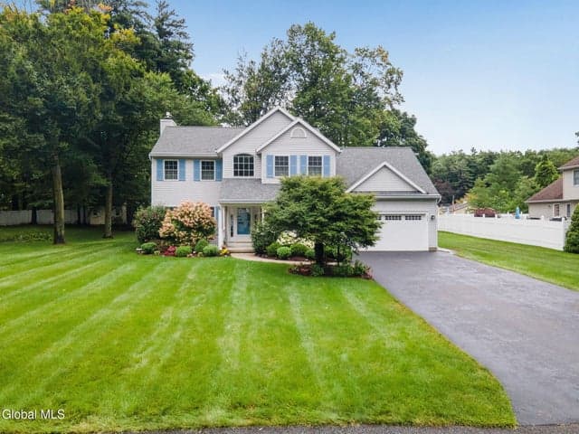 303 Partridgeberry Court, Guilderland, NY