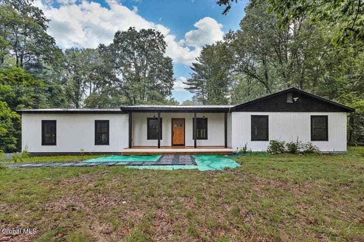 49 Tabor, Mechanicville, NY