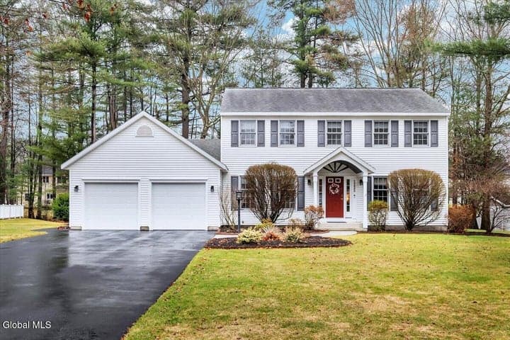 7008 Kevin Lane, Schenectady, NY