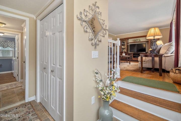 30 Guilder Place, Clifton Park, NY, photo 4