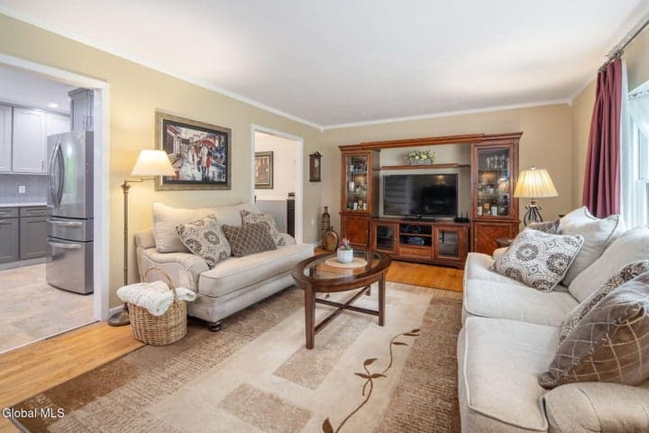 30 Guilder Place, Clifton Park, NY, photo 5