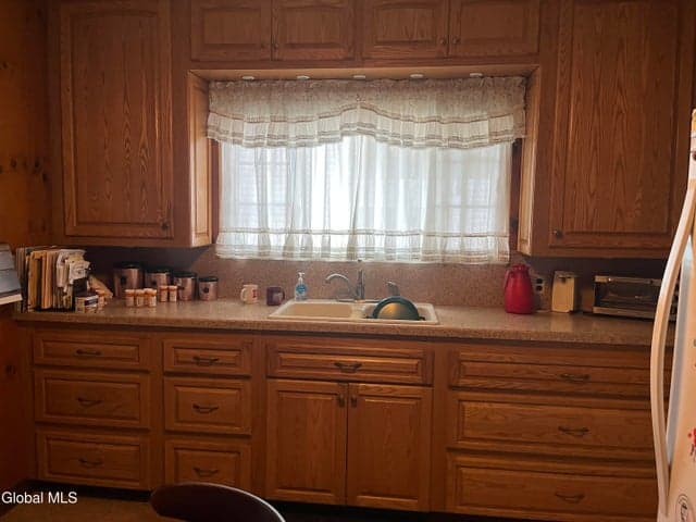 825 Dean Street, Schenectady, NY, photo 5