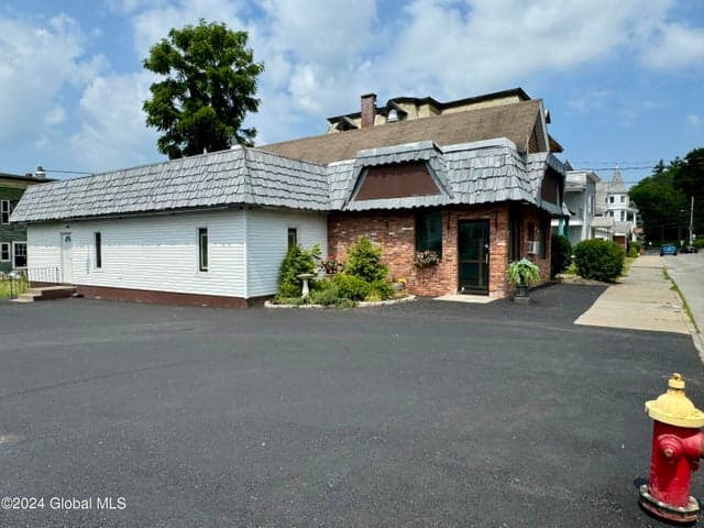 194 Guy Park Avenue, Amsterdam, NY