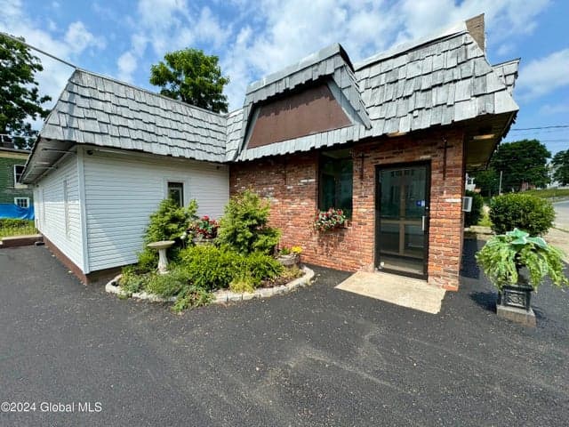 194 Guy Park Avenue, Amsterdam, NY, photo 2