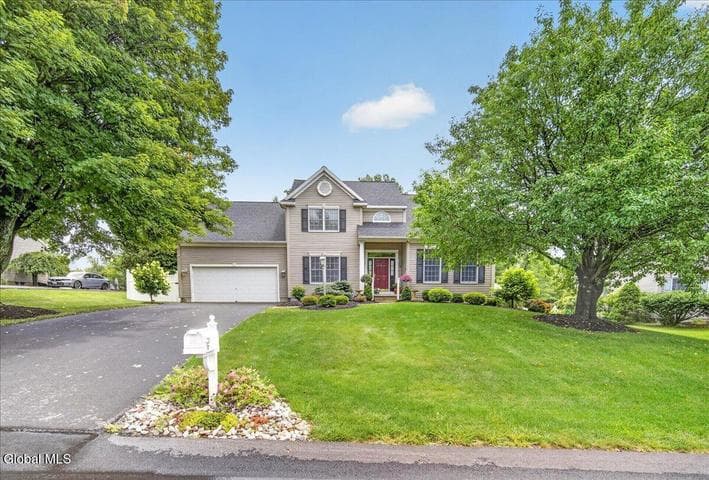 13 Bergen Woods Drive, Cohoes, NY, photo 3