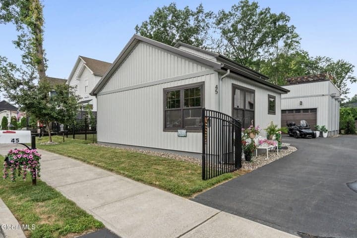 45 Doten Avenue, Saratoga Springs, NY, photo 3