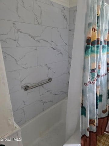 5514 E Woodlawn Place, Marcy, NY, photo 3