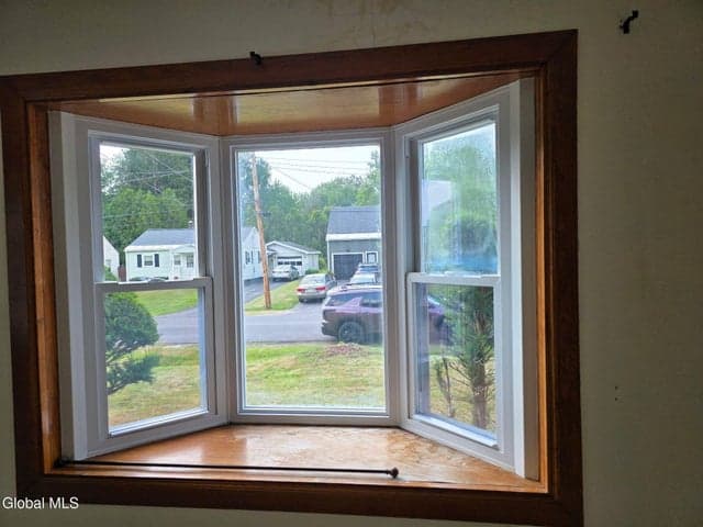 5514 E Woodlawn Place, Marcy, NY, photo 5