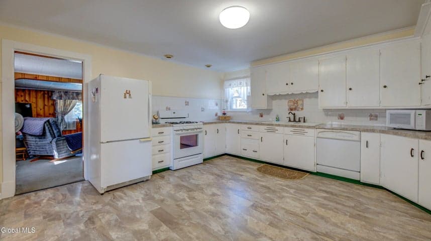 51 Johnson Road, Edinburg, NY, photo 4