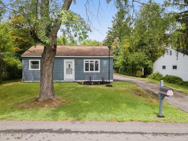 3 Riverview Drive, Colonie, NY, photo 2