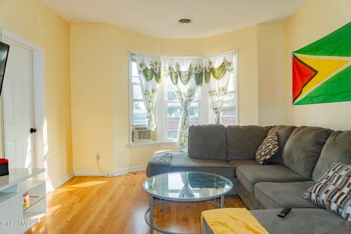 943 State Street, Schenectady, NY, photo 3