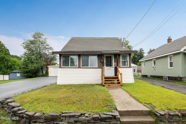 39 Fern Avenue, Albany, NY