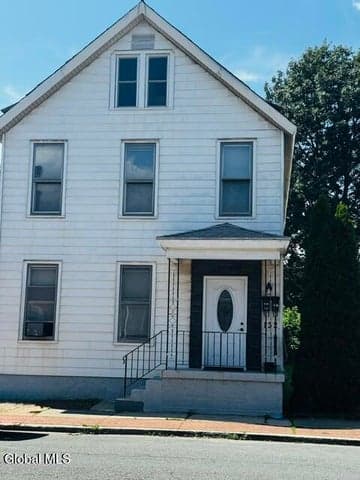 132 George Street, Green Island, NY, photo 1