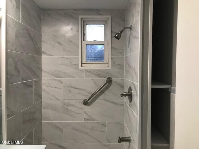 132 George Street, Green Island, NY, photo 5