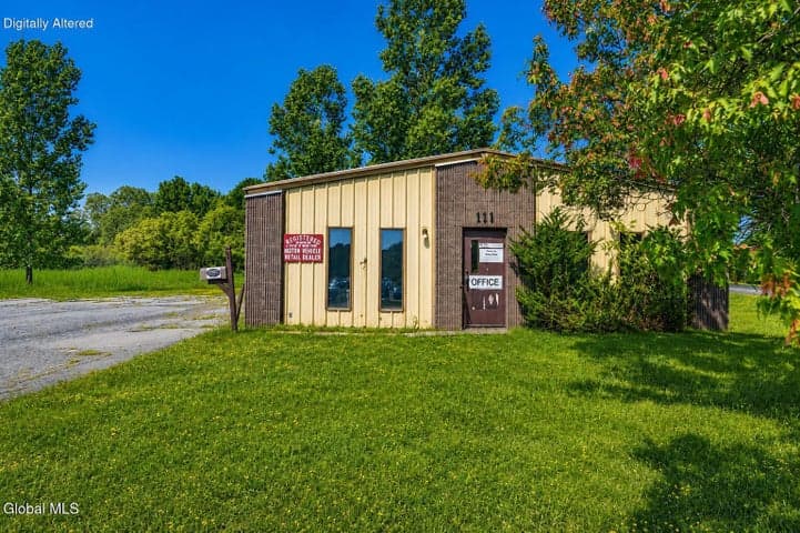 111 S Comrie Avenue, Johnstown, NY, photo 4