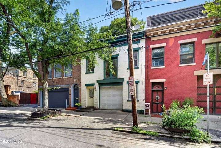 99 Chestnut Street, Albany, NY, photo 3