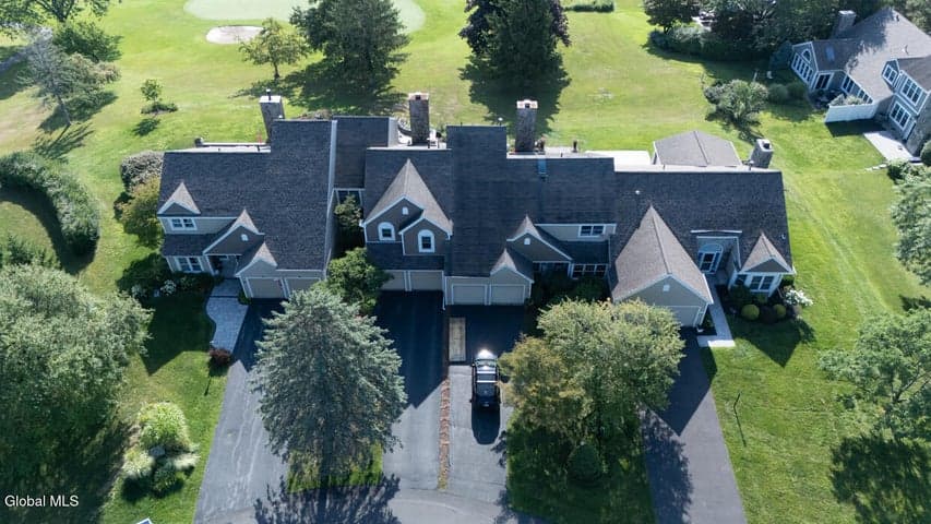 14 Wedgewood Lane, Guilderland, NY, photo 3