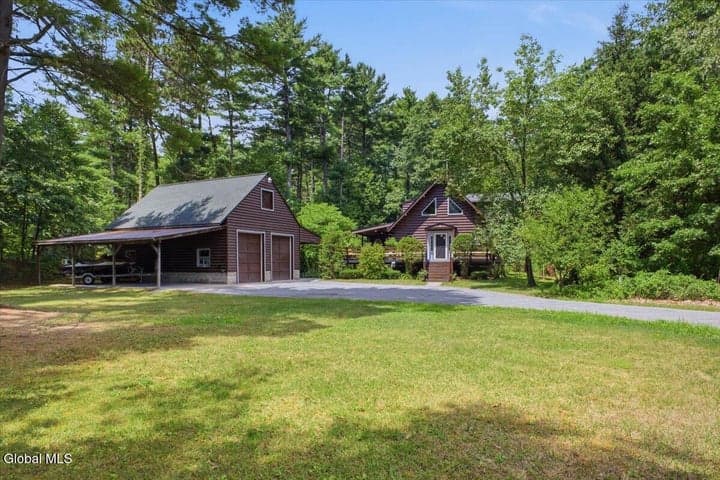 4 Treehouse Lane, Queensbury, NY, photo 2