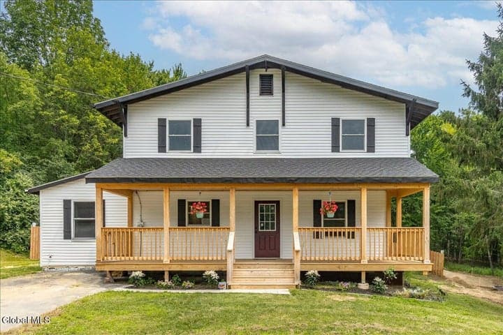 6 Charl Lane, Brunswick, NY