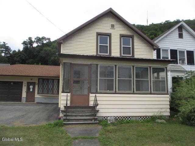 85 Poultney Street, Whitehall, NY, photo 1