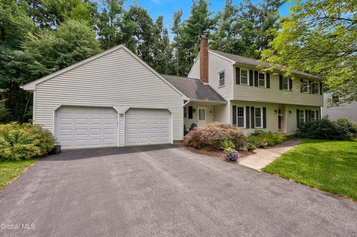 14 Rolling Hills Drive, Wilton, NY
