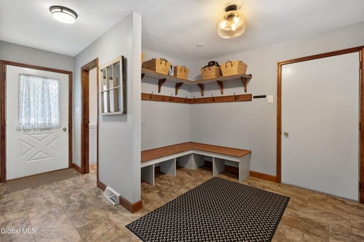 14 Rolling Hills Drive, Wilton, NY, photo 3