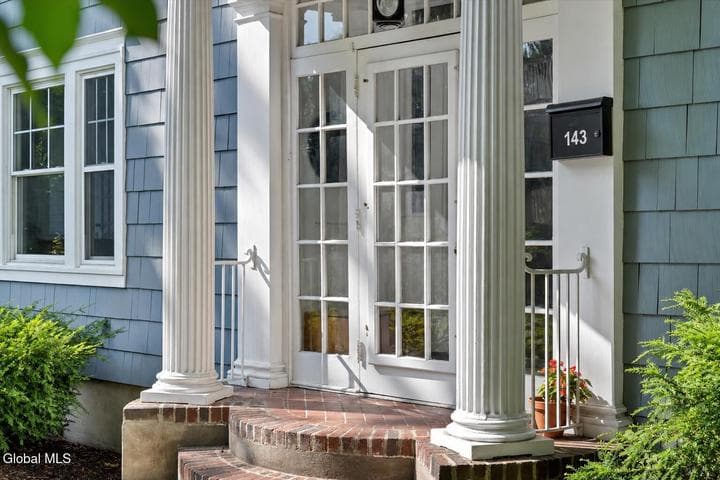 143 Manning Boulevard, Albany, NY, photo 3