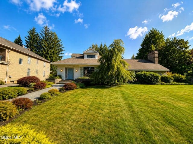 83 Oakland Avenue, Gloversville, NY