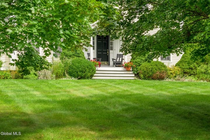 19 Presidential Drive, Kinderhook, NY, photo 2