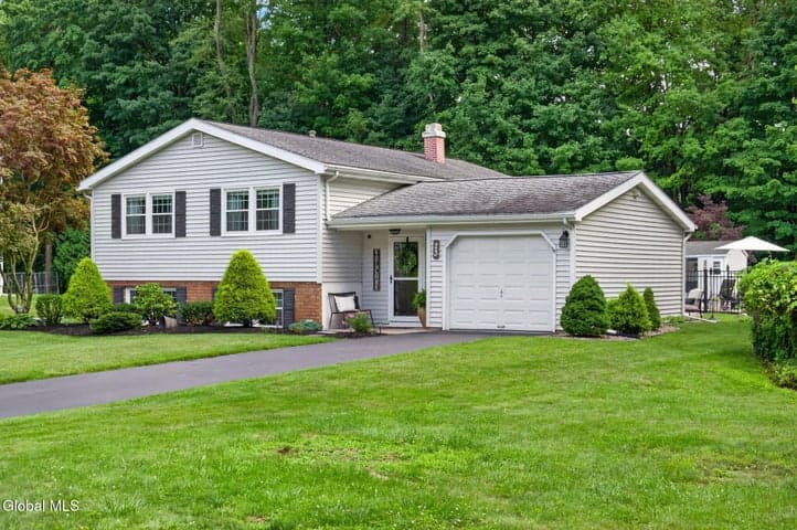 23 Pico Road, Clifton Park, NY