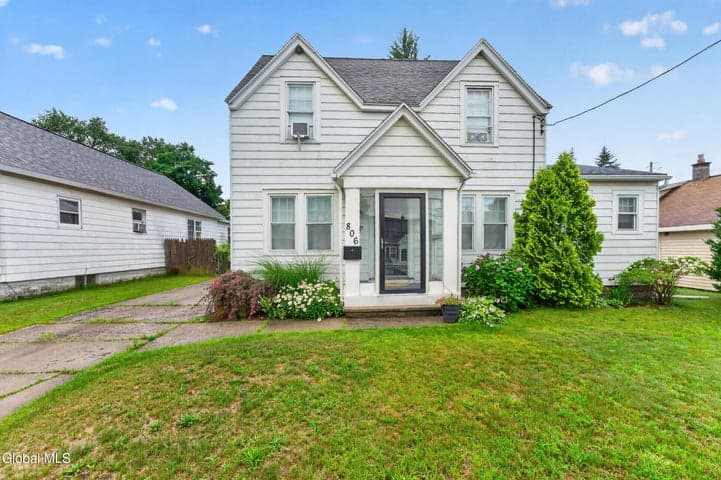 806 Curry Road, Rotterdam, NY