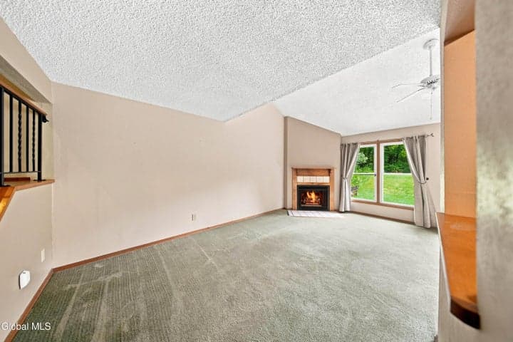 10 Flintlock Lane, Halfmoon, NY, photo 5