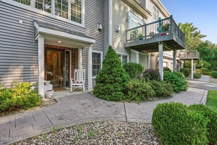 2374 E Nott Street, Niskayuna, NY, photo 3