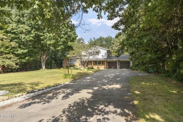 23 Sunset Drive, Queensbury, NY, photo 2