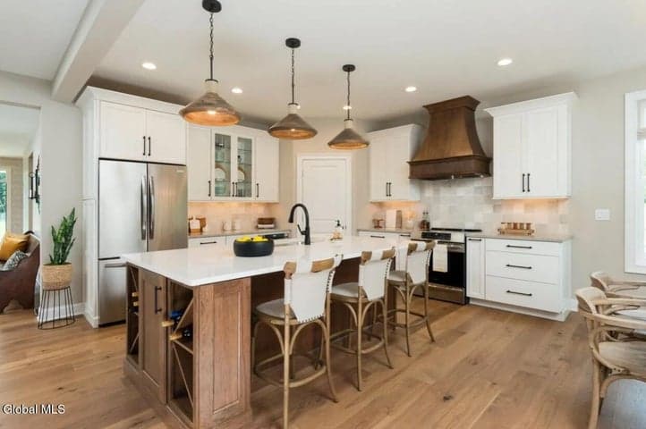 12 Scarlet Street, Clifton Park, NY, photo 4